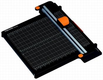 FISKARS rolsnijmachine Titanium A4 formaat zwart/oranje