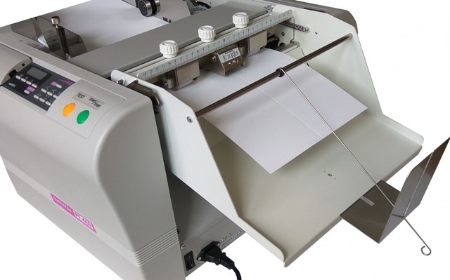 Albyco 500EU, hechtvouwmachine met squarefold