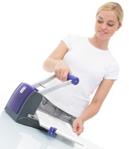 Rapesco 0247 Register Perforator P1100 zwart / violet