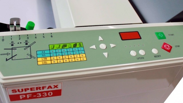 Superfax PF-330 vouwmachine A3 formaat